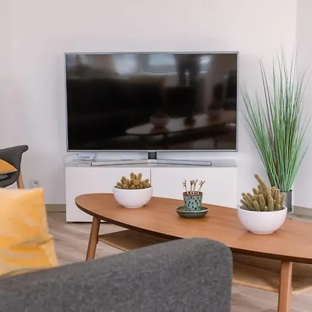 Huswell - Corner With Spectacular Sea View *